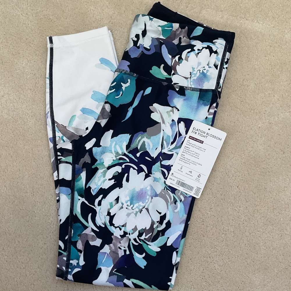 NWT Athleta Elation Blossom 7/8 Tights
